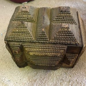 1890-1910 tramp art chipped wood box